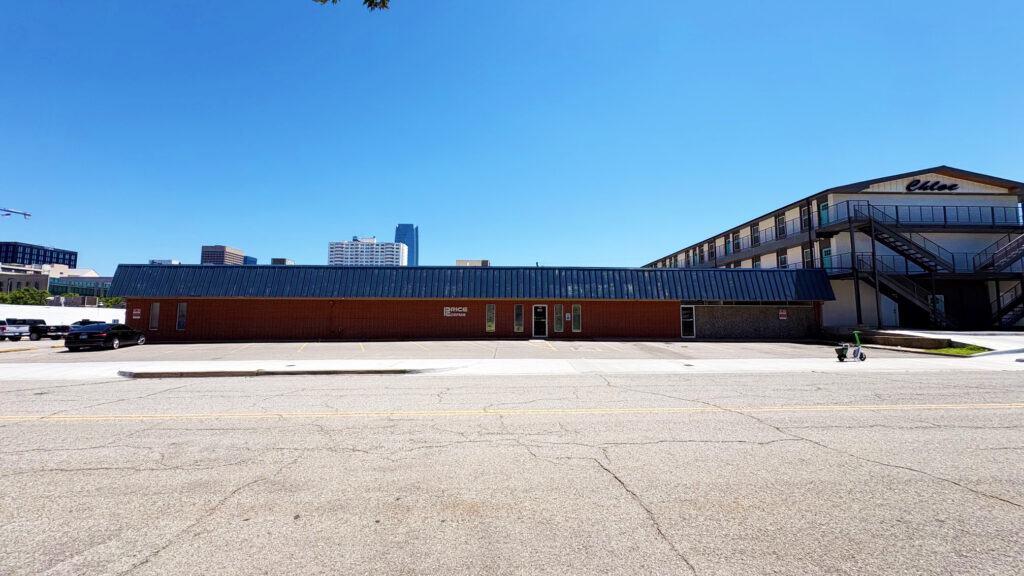 416-418 NW 8th