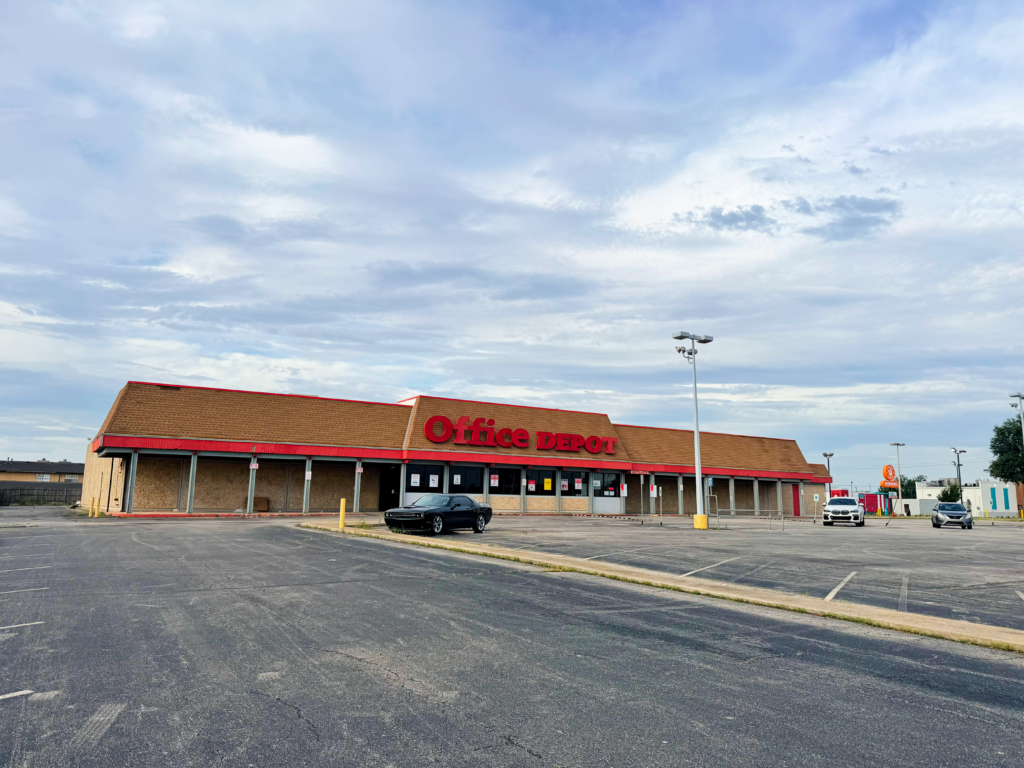 820 W . I-240 Service Road